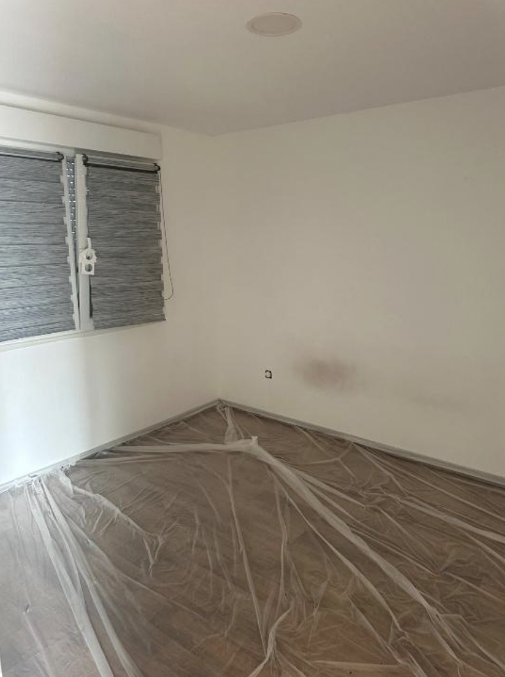 Rafraîchissement peinture blanc sur blanc dans un logemen